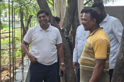 Public issue | पडलेल्या भिंती बांधण्याचे काम तत्काळ सुरू करा- प्रशासक यशवंत डांगे 6 FB IMG 1749299566292