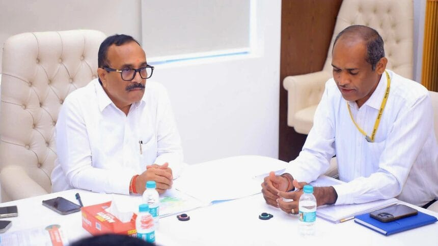 Agriculture | दूधाचा शुद्धतेचा हक्क प्रत्येक नागरिकाचा, हक्काचे रक्षण करण्यासाठी सरकार सज्ज- अतुल सावे; राज्यात दूध भेसळ रोखण्यासाठी लवकरच नवीन कायदा 1 FB IMG 1750264417744