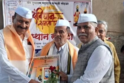 Religion | समता प्रस्थापित होईपर्यंत 'संविधान समता दिंडी'ची आवश्यकता- राजाभाऊ चोपदार; समताभुमी, फुलेवाडा येथे दिंडी प्रस्थान सोहळा 6 FB IMG 1750566275532
