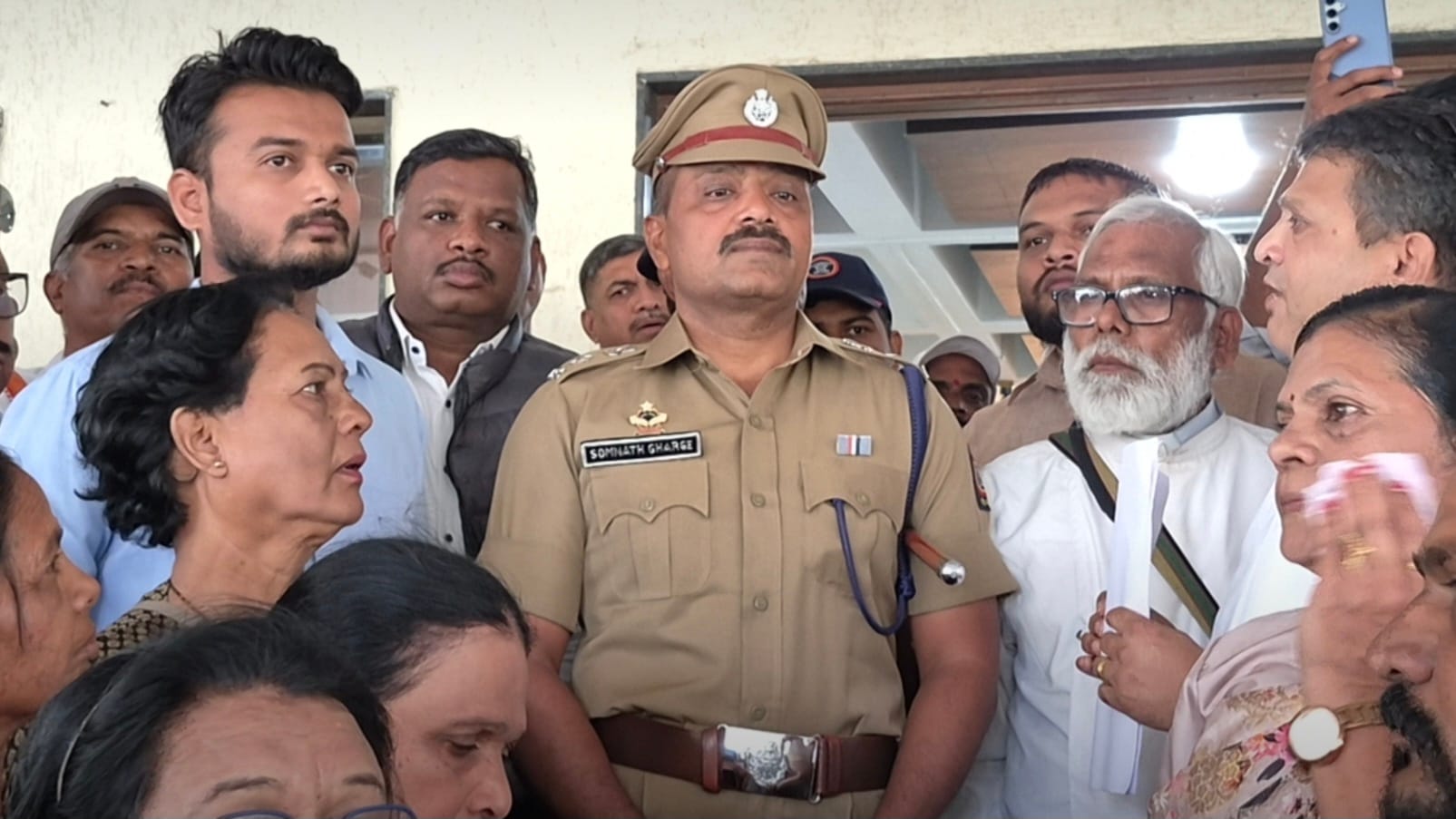 Dirty Politics | धर्मगुरूंना ठार मारण्याची भाषा करणाऱ्या पडळकरांविरोधात ख्रिश्चन आक्रमक; जिल्हाधिकारी व पोलीस अधीक्षकांकडे तात्काळ कारवाईची मागणी 2 Dirty Politics