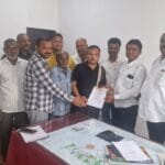 public issue | निंबळक-नागापूर रस्त्याची दुरावस्था; 8 दिवसांत काम सुरू झाल्यास रास्तारोकोचा इशारा 3 public issue