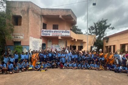 education | रेल्वेस्टेशन मनपा शाळेत आरोग्यविषयक जनजागृती करत नवागतांचे स्वागत 4 education