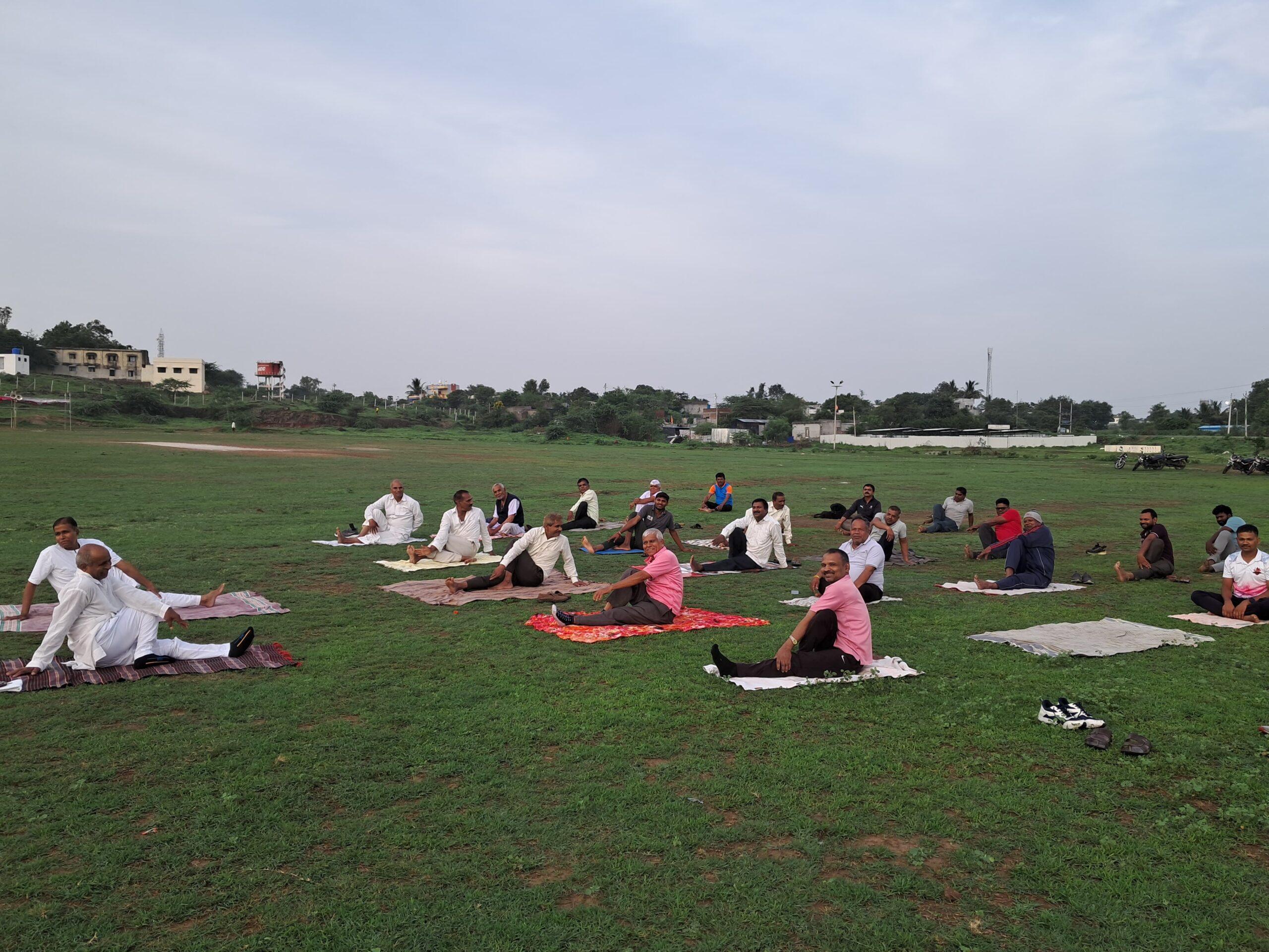 Health | नियमित योगासने आरोग्यासाठी हितकारक- भानुदास कोतकर निंबळक येथे योगदिवस साजरा 2 Health