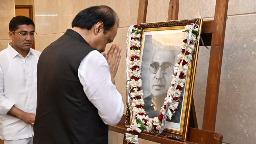 Politics | वसंतराव नाईक जयंतीनिमित्त अजित पवार यांचे अभिवादन 1 FB IMG 1751358521989