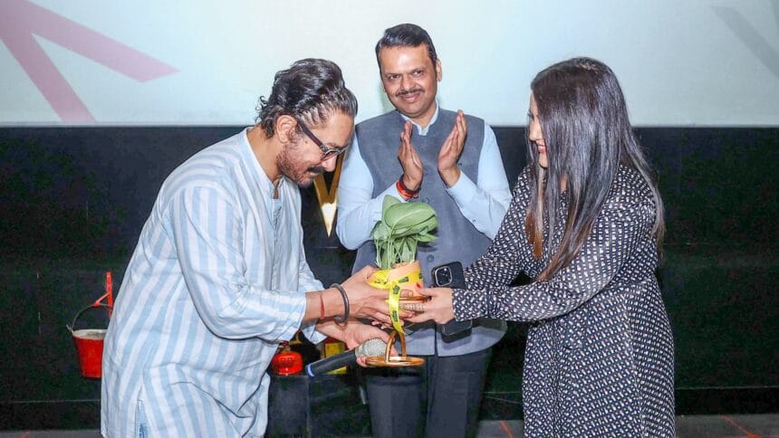 Cultural Politics | अमिरखानच्या ‘सितारे जमीन पर' विशेष स्क्रीनिंगला श्री व सौ फडणवीस यांची प्रमुख उपस्थिती 1 FB IMG 1751476314663