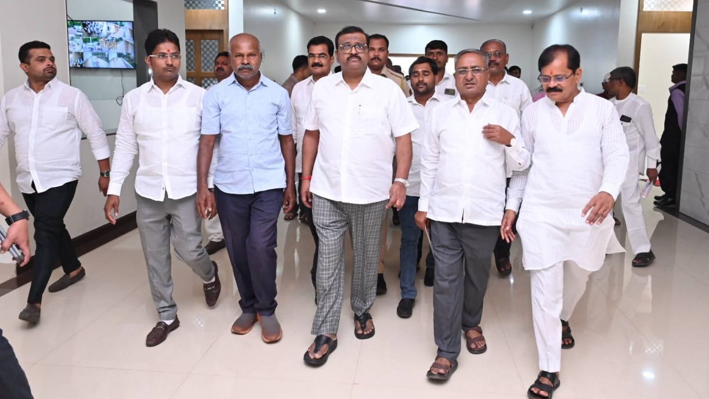 Politics | समता परिषद जिल्हा आढावा बैठक संपन्न; समता, सामाजिक न्याय आणि संघटन बळकटीकरणासाठी ठरविली दिशा 2 Politics