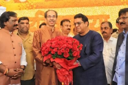 Politics | राज ठाकरे यांची मातोश्री भेट; मराठी अस्मिता, वाढदिवस आणि एकत्रिकरणाच्या चर्चांना उधाण 14 FB IMG 1753601753252