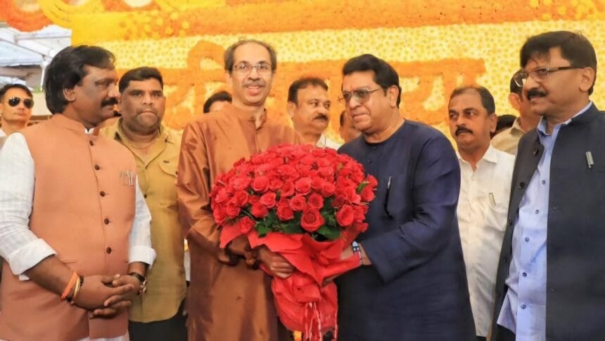 Politics | राज ठाकरे यांची मातोश्री भेट; मराठी अस्मिता, वाढदिवस आणि एकत्रिकरणाच्या चर्चांना उधाण 1 FB IMG 1753601753252