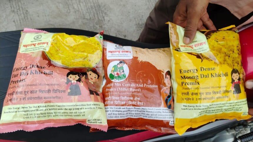 Politics | अंगणवाडी निकृष्ट पोषक पावडरविरोधात शिवसेनेचा आव्वाज; पालकांचा संताप; गहू, तांदूळ, साखर याच स्वरूपातील खाद्य पुन्हा द्यावे – सेनेची मागणी 1 IMG 20250702 WA0023