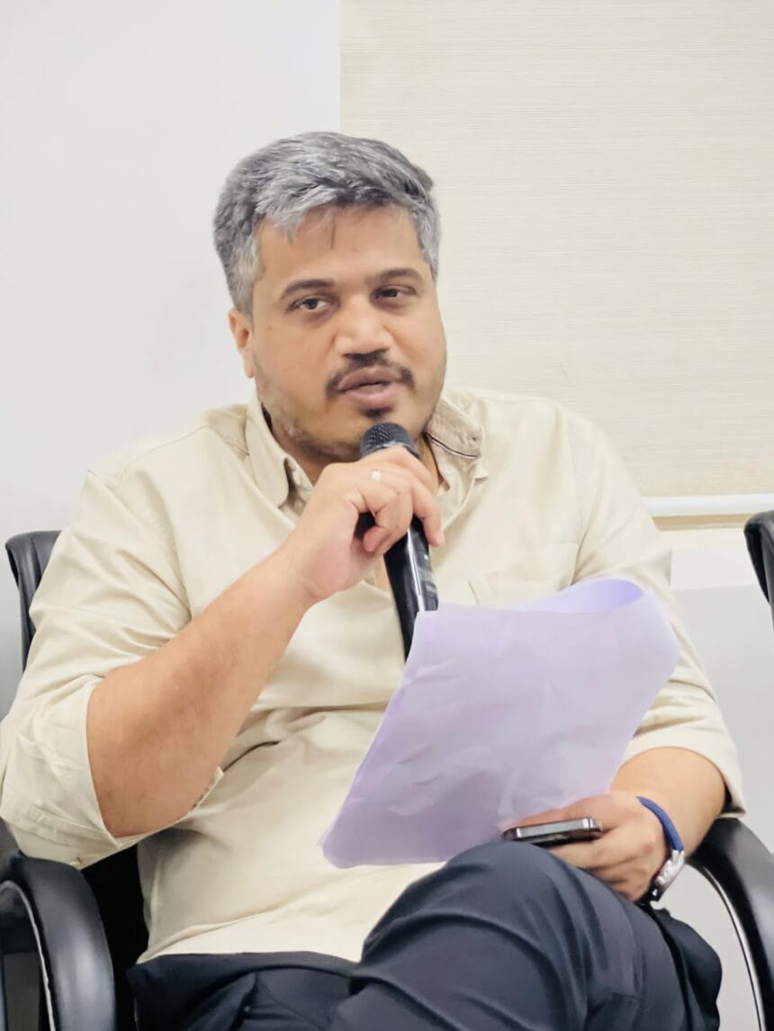 Cultural Politics | गोरक्षकांच्या हल्ल्याचा रोहित पवारांकडून निषेध; सदाभाऊ खोत यांच्या भूमिकेला दिले समर्थन 1 FB IMG 1756133379747