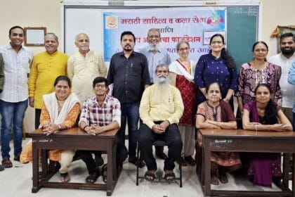Mumbai news | मैत्री, देशभक्ती आणि कवितेचा उत्सव : 18 व्या कविसंमेलनाला रसिकांचा भरभरून प्रतिसाद 10 IMG 20250804 WA0001