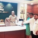Business | अन्यायकारक कारवाईचा निषेध, योग्य तीच कारवाई करावी : व्यापाऱ्यांची मागणी; फटाका व्यापाऱ्यांच्या वतीने पोलीस अधीक्षकांना निवेदन 3 IMG 20250805 WA0000