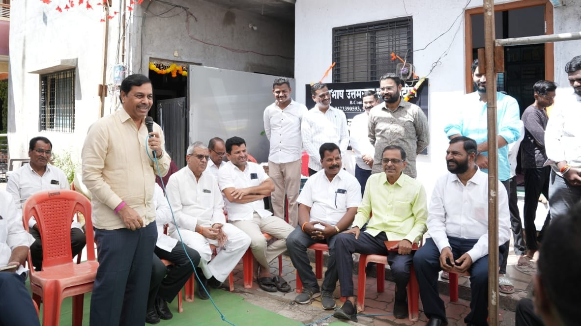 Advocate | वकिली पेशातून न्यायाबरोबर समाजसेवेचेही कार्य– माजी आमदार घुले पाटील; 'लांडे पाटील लॉ फर्म'चे उदघाटन संपन्न 2 IMG 20251003 WA0034